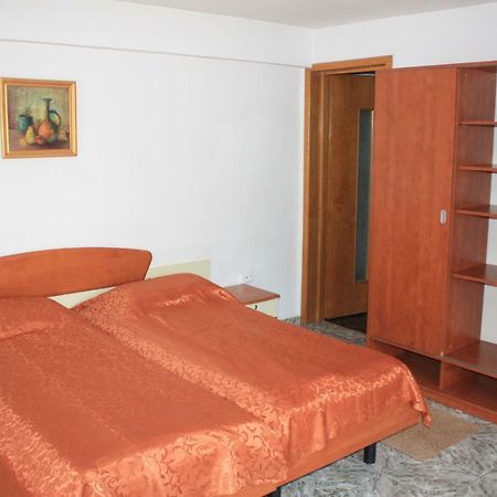 vila mihail Hotel Busteni Luaran gambar