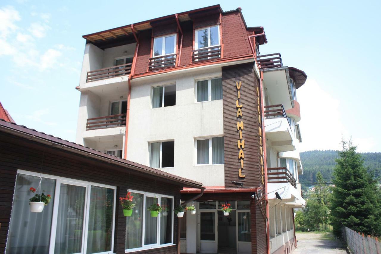 vila mihail Hotel Busteni Luaran gambar
